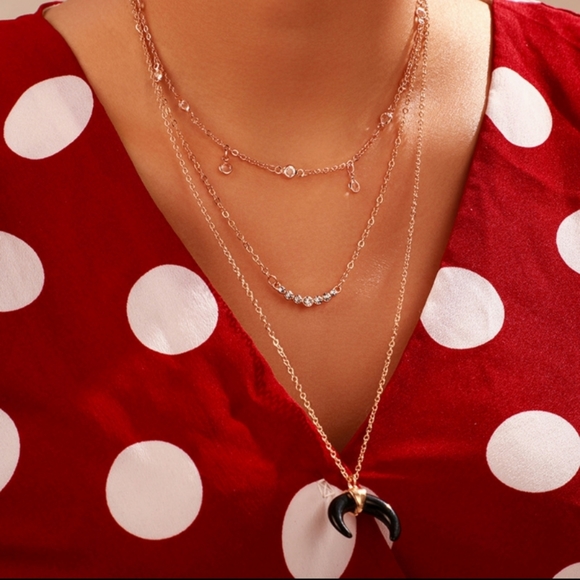 **LAST ONE** NEW Horn Multi Layer Necklace - Picture 5 of 5